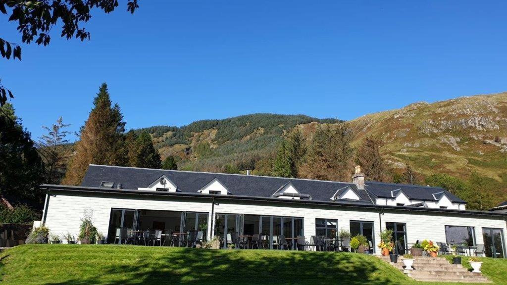 טיינולט The Brander Lodge Hotel And Bistro מראה חיצוני תמונה