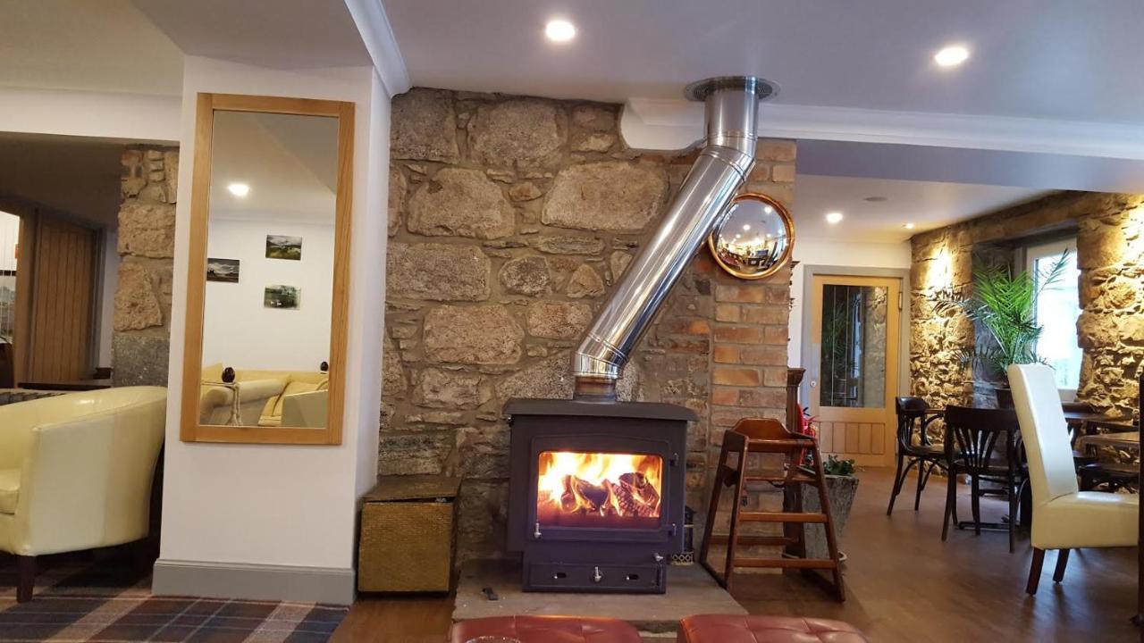 טיינולט The Brander Lodge Hotel And Bistro מראה חיצוני תמונה
