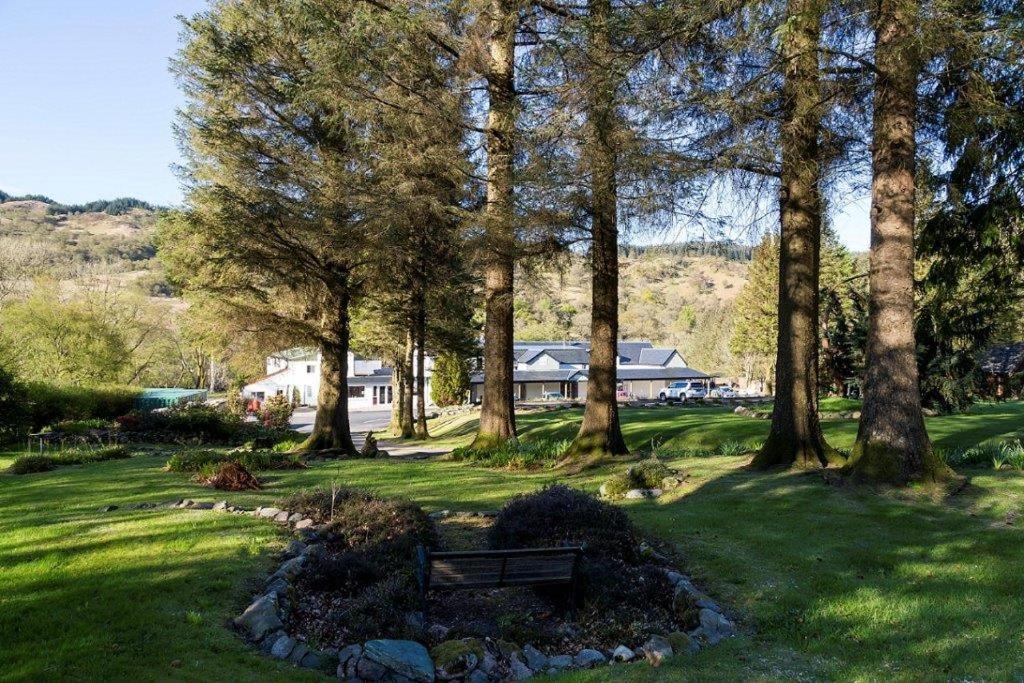 טיינולט The Brander Lodge Hotel And Bistro מראה חיצוני תמונה