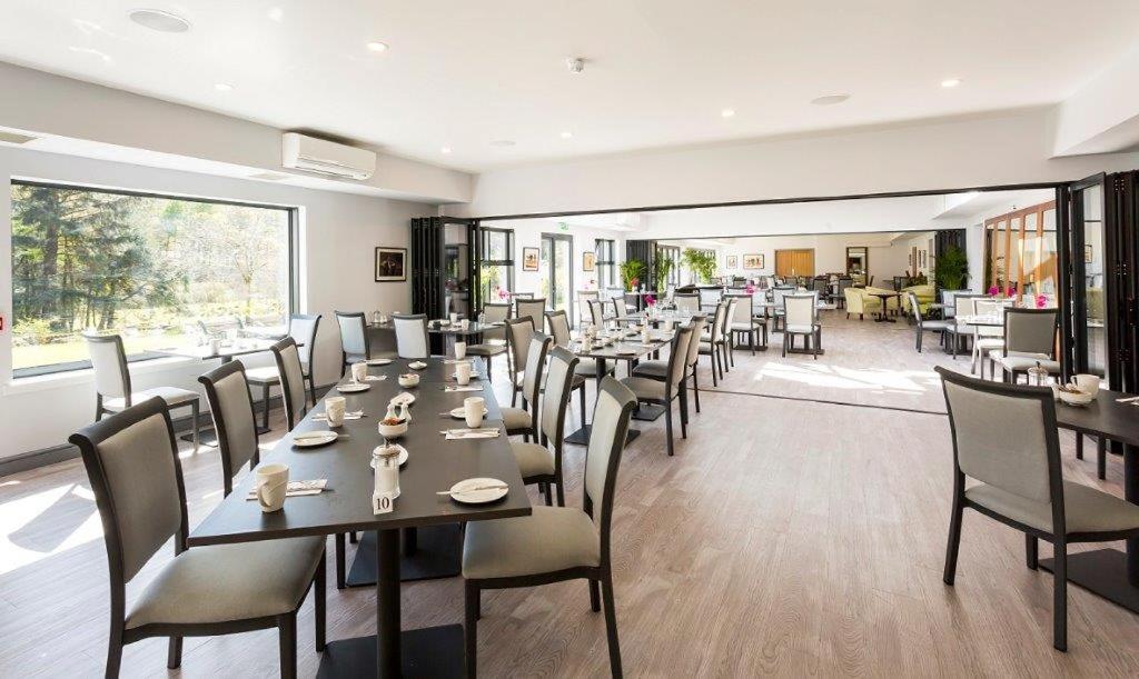 טיינולט The Brander Lodge Hotel And Bistro מראה חיצוני תמונה