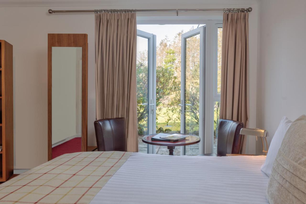 טיינולט The Brander Lodge Hotel And Bistro מראה חיצוני תמונה