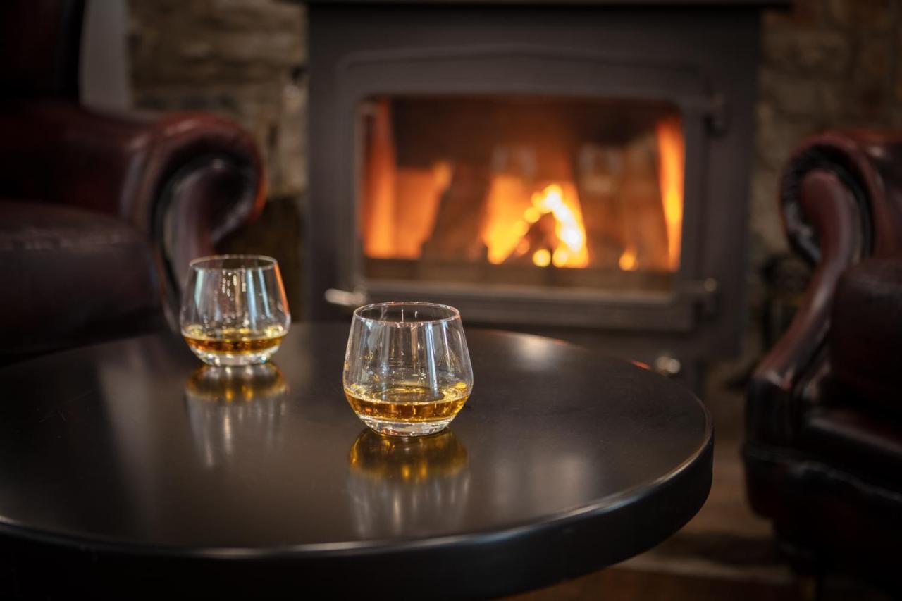 טיינולט The Brander Lodge Hotel And Bistro מראה חיצוני תמונה