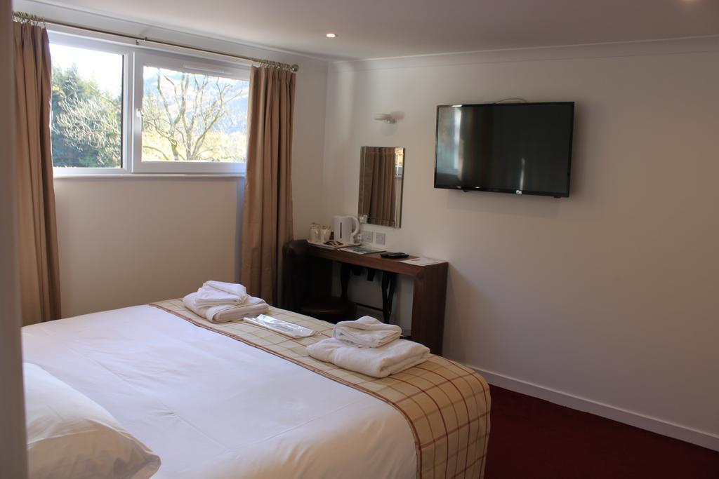 טיינולט The Brander Lodge Hotel And Bistro מראה חיצוני תמונה