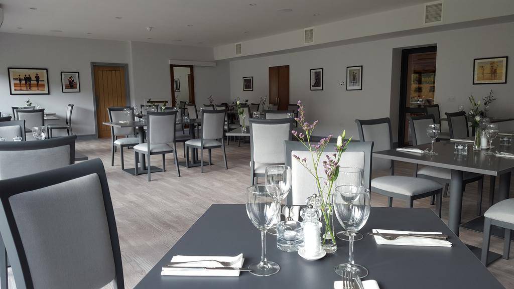 טיינולט The Brander Lodge Hotel And Bistro מראה חיצוני תמונה