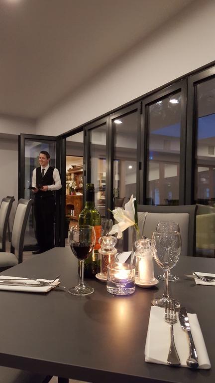 טיינולט The Brander Lodge Hotel And Bistro מראה חיצוני תמונה